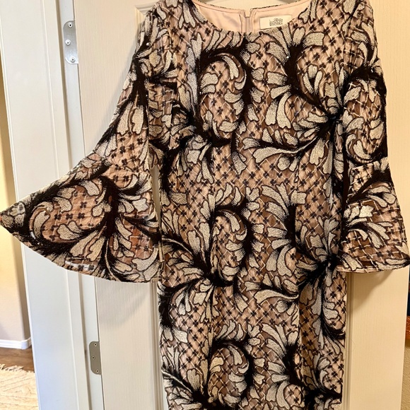 Bell Badgley Mishka Embroidered Lace Bell Sleeve Dress. - Picture 3 of 4